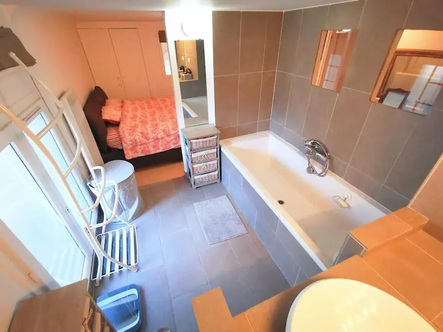 شقة Beautiful Quiet Family Loft باريس فرنسا